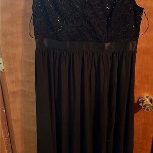Elegant Black Lace Evening Dress